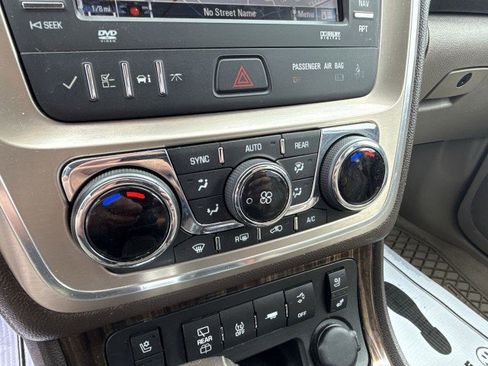 Used 2013 GMC Acadia Denali image 17