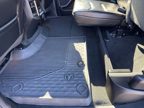 Used 2023 RAM 1500 Laramie AWD/4WD image 35