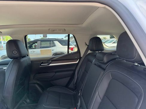 New 2027 GMC Terrain Denali w/ LPO, Black Badging Package AWD/4WD image 10