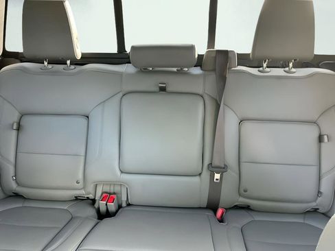 Used 2021 GMC Sierra 1500 SLT w/ SLT Premium Package image 7