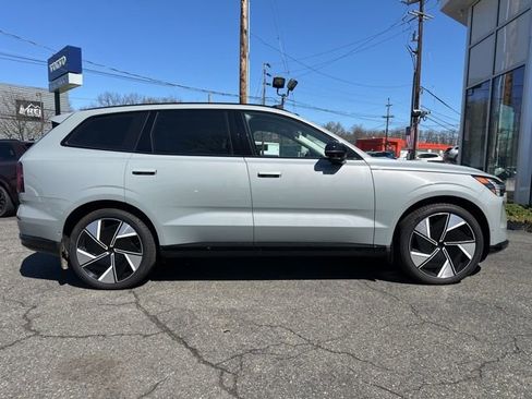 New 2025 Volvo EX90 Ultra image 8