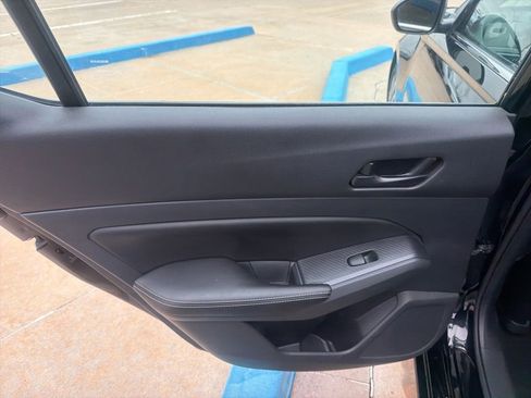 Used 2025 Nissan Altima 2.5 SV FWD image 30