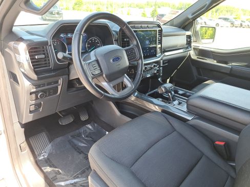 Used 2022 Ford F150 XLT w/ Equipment Group 302A High AWD/4WD image 16