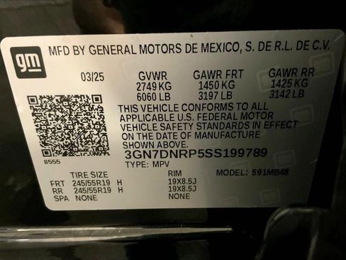Used 2025 Chevrolet Equinox EV LT image 31