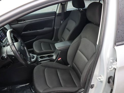 Used 2018 Hyundai Elantra Value Edition FWD image 10