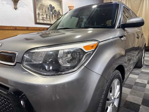 Used 2016 Kia Soul + w/ Primo Package FWD image 7