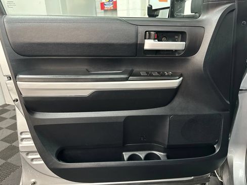 Used 2020 Toyota Tundra SR5 AWD/4WD image 18