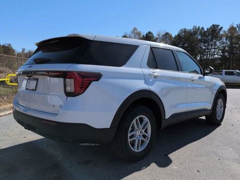 New 2026 Ford Explorer Active image 4