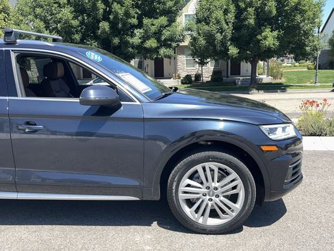 Used 2020 Audi Q5 2.0T Premium Plus w/ Premium Plus Package AWD/4WD image 8