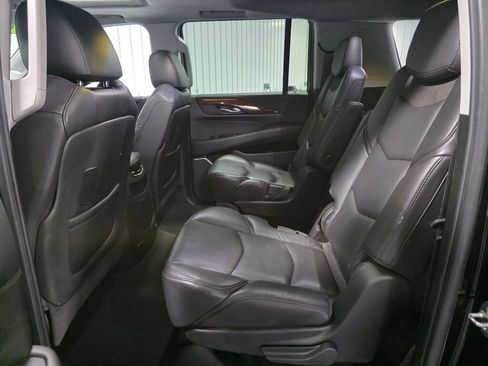 Used 2020 Cadillac Escalade ESV Luxury AWD/4WD image 10