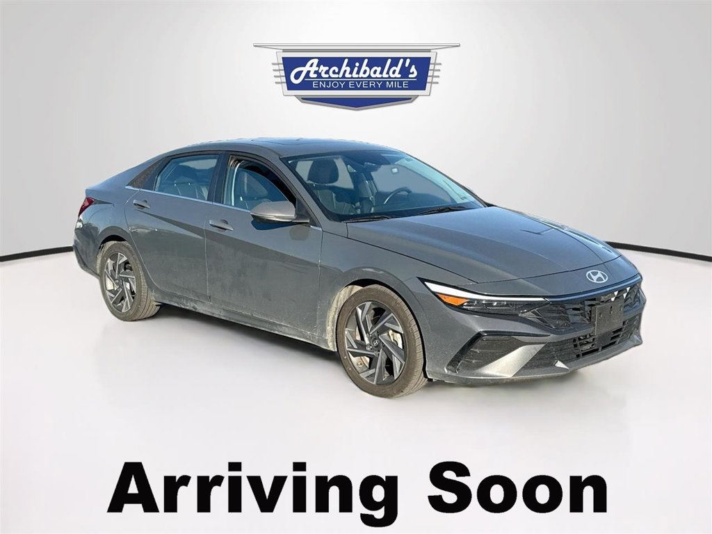Used 2025 Hyundai Elantra Limited FWD image 1
