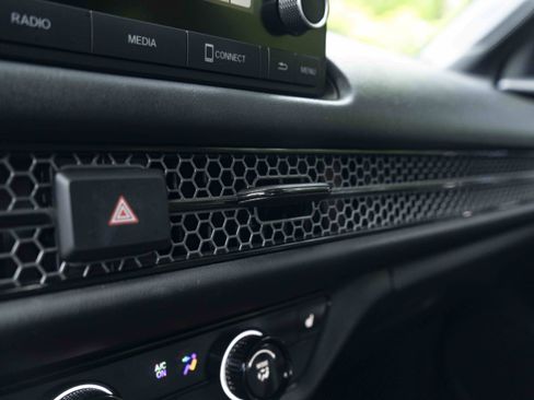 Certified 2024 Honda HR-V Sport image 33