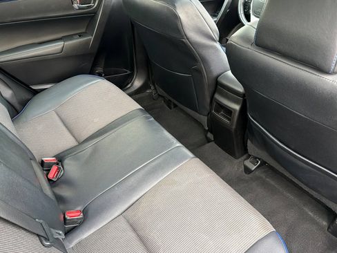 Used 2018 Toyota Corolla SE w/ SE Premium Package FWD image 17