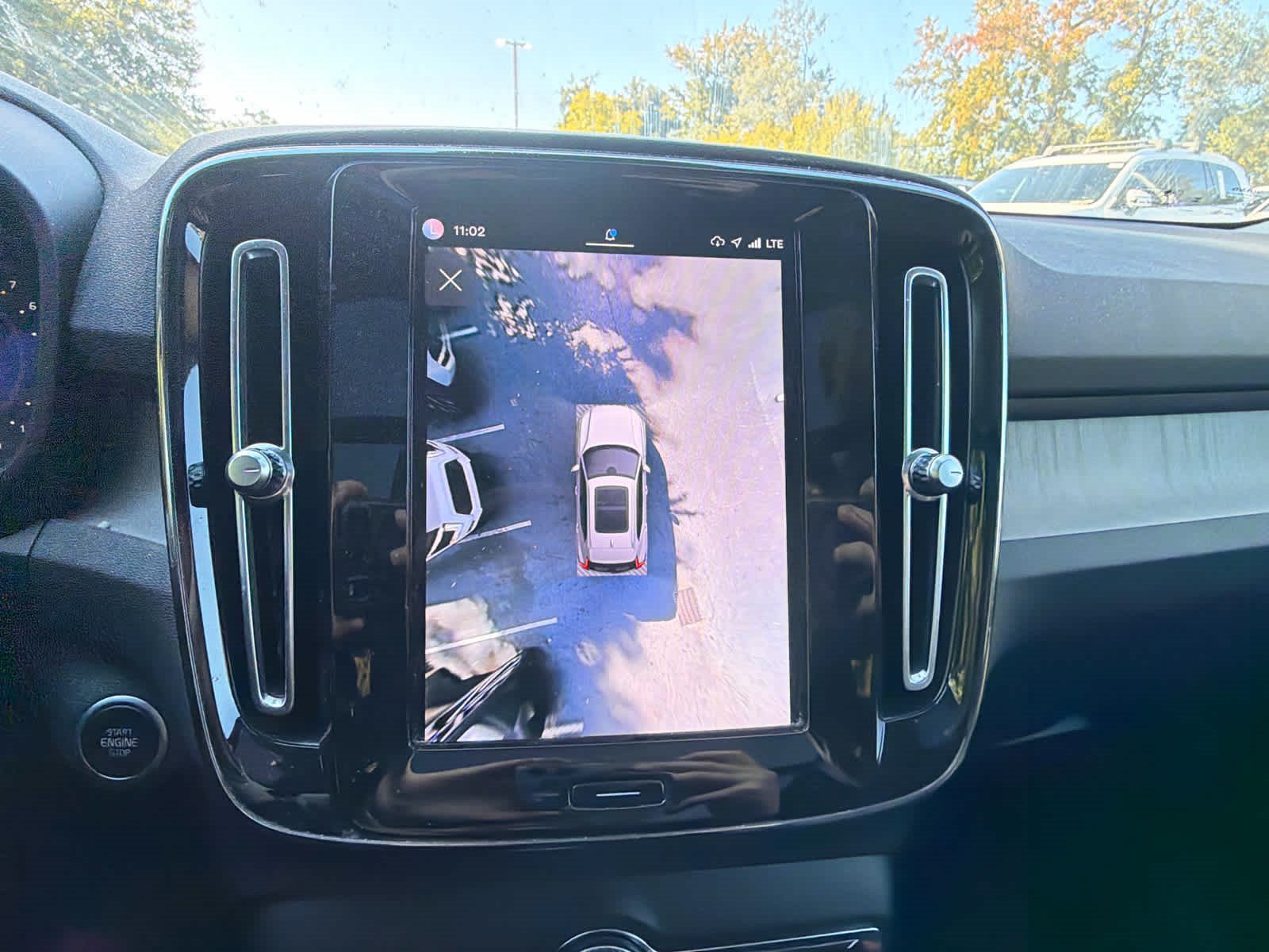 Used 2023 Volvo XC40 B4 Plus w/ Protection Package Premier FWD image 27