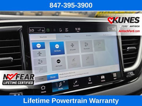 Used 2024 Chrysler Pacifica Touring-L FWD image 45