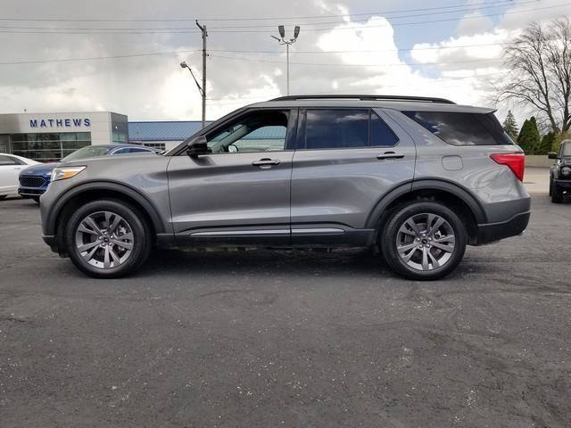 Used 2023 Ford Explorer XLT w/ Equipment Group 202A AWD/4WD image 7