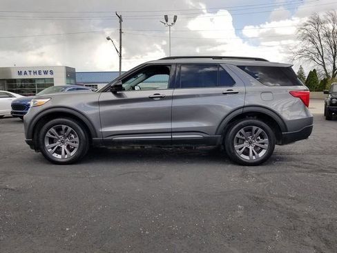 Certified 2023 Ford Explorer XLT w/ Equipment Group 202A AWD/4WD image 7