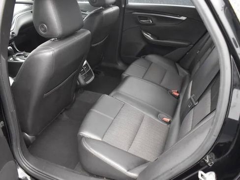 Used 2017 Chevrolet Impala LT image 15