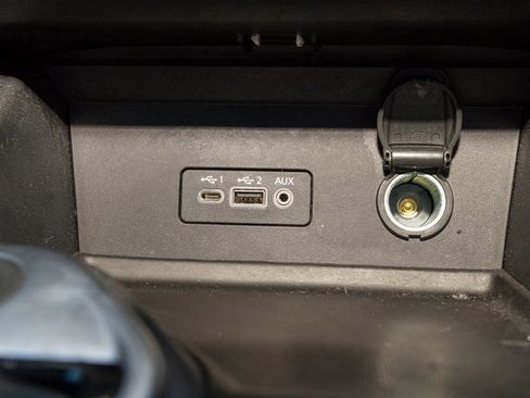 Used 2023 Nissan Sentra SV image 13