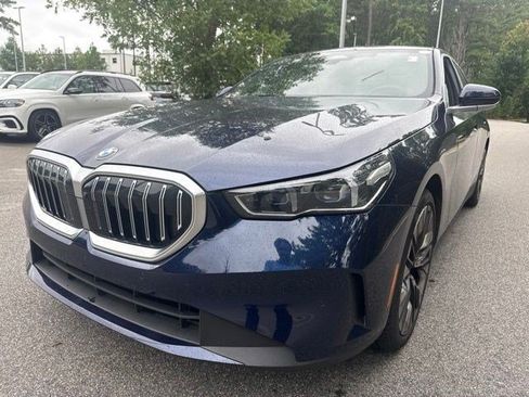Used 2026 BMW 530i w/ Premium Package RWD image 9