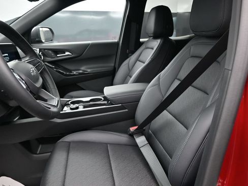 New 2026 Chevrolet Equinox LT w/ Convenience Package II FWD image 19