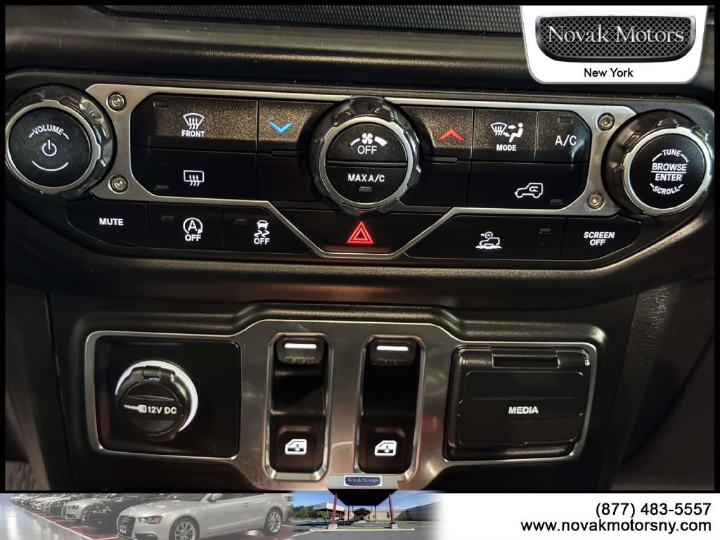 Used 2023 Jeep Wrangler Sport AWD/4WD image 23