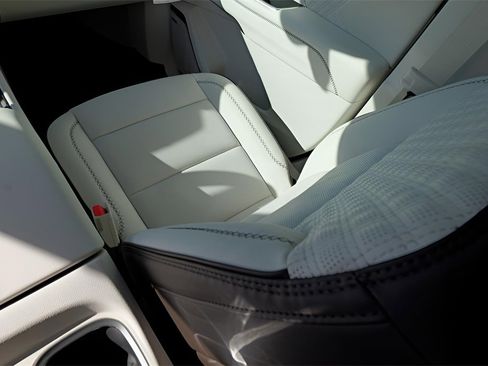 New 2026 GMC Acadia Denali w/ Super Cruise Package image 27