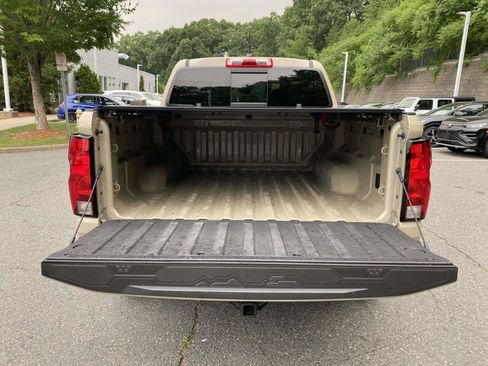 Used 2024 Chevrolet Colorado Trail Boss w/ Advanced Trailering Package AWD/4WD image 12