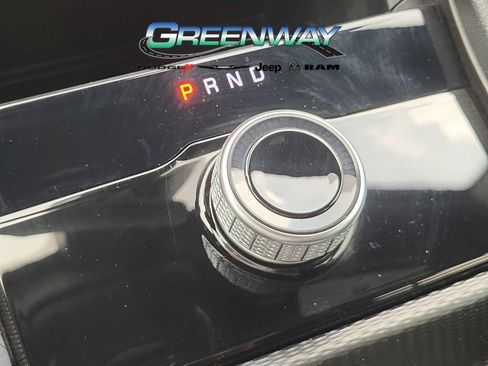 Used 2025 Jeep Grand Cherokee Limited w/ Black Appearance Package RWD image 32