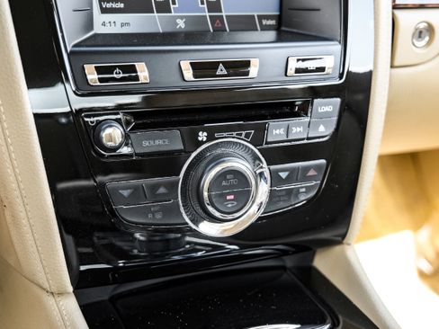 Used 2013 Jaguar XK Touring image 19