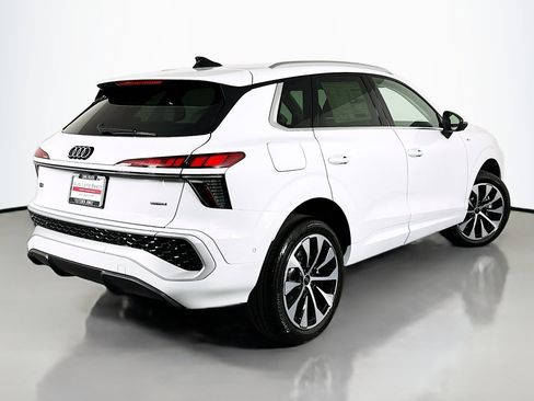 New 2026 Audi Q3 quattro 2.0T image 12