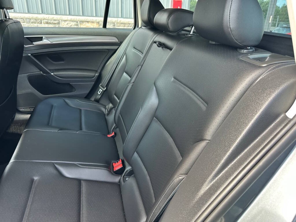 Used 2017 Volkswagen Golf Alltrack SE AWD/4WD image 8