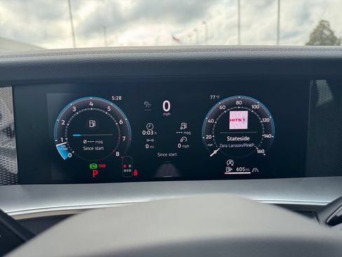 New 2026 Volkswagen Tiguan SE R-Line AWD/4WD image 18