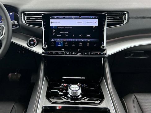 New 2026 Jeep Grand Wagoneer L Limited AWD/4WD image 12