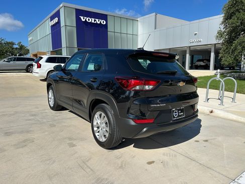 Used 2023 Chevrolet TrailBlazer LS image 4