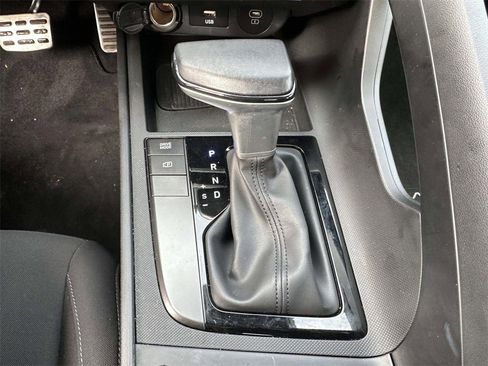 Used 2025 Hyundai Elantra Sport image 28