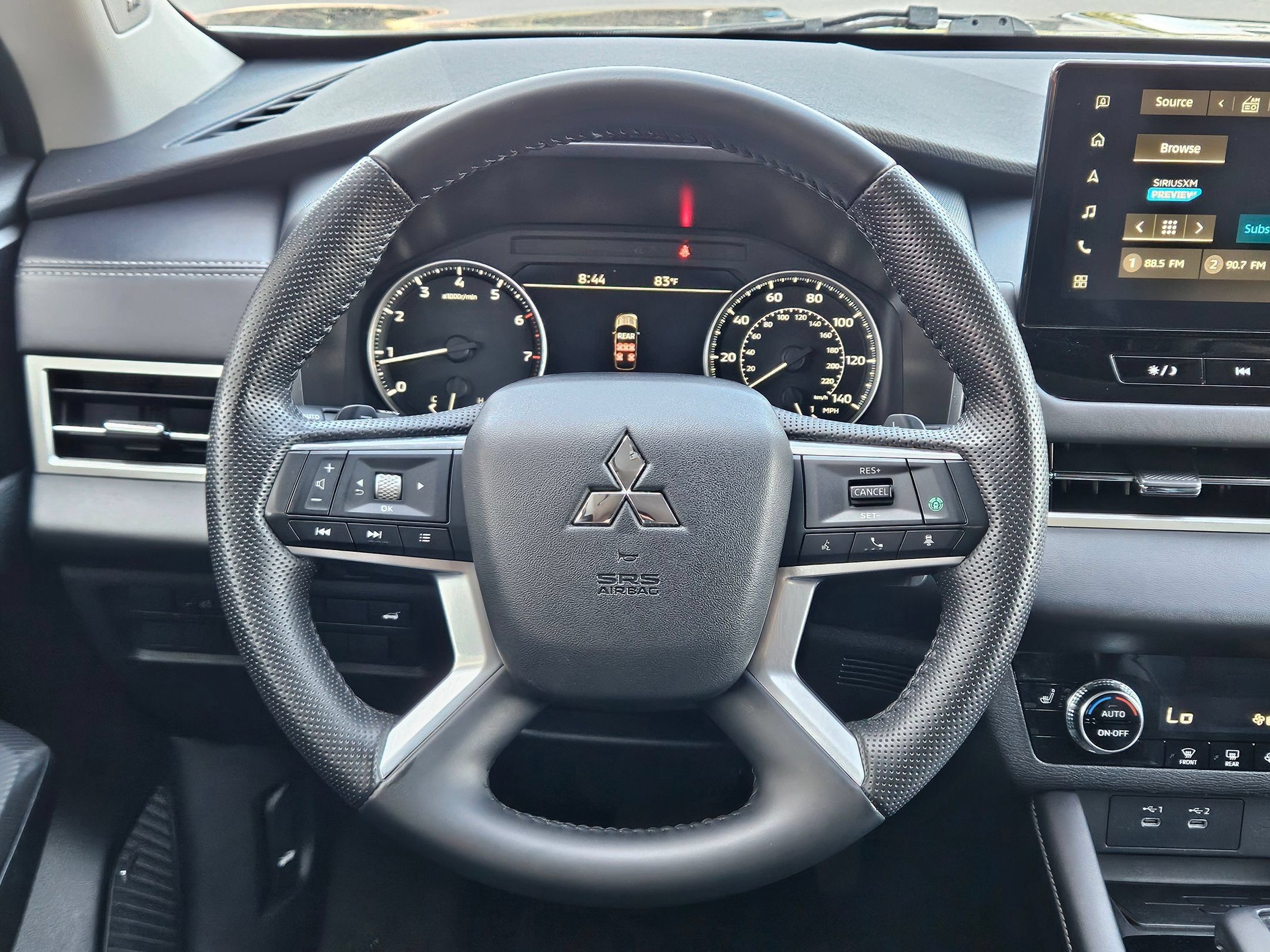 Used 2025 Mitsubishi Outlander SE AWD/4WD image 15