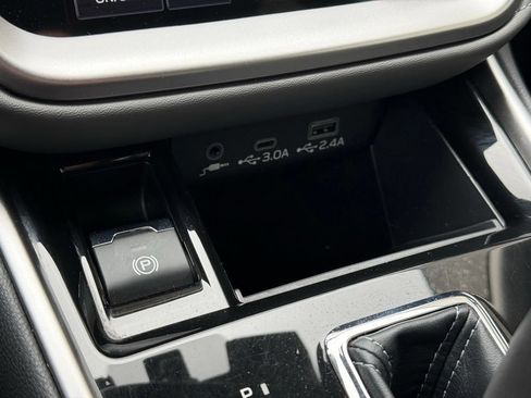 Certified 2025 Subaru Outback Onyx Edition AWD/4WD image 16