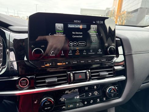 Used 2024 Nissan Pathfinder SL image 5