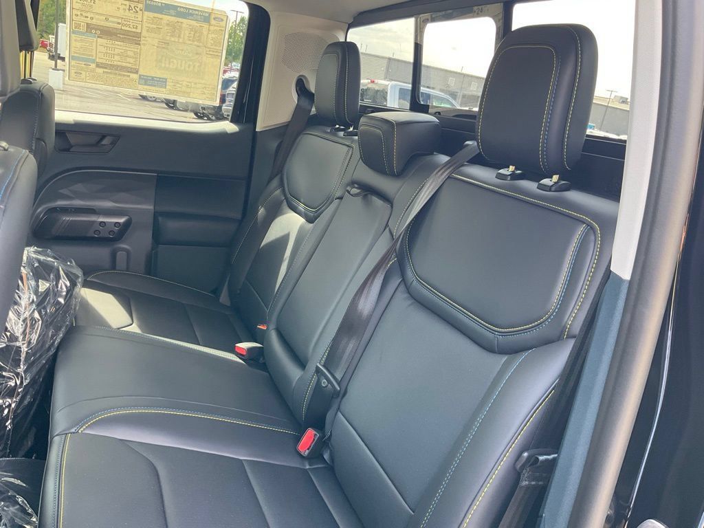 Used 2025 Ford Maverick Lobo AWD/4WD image 20