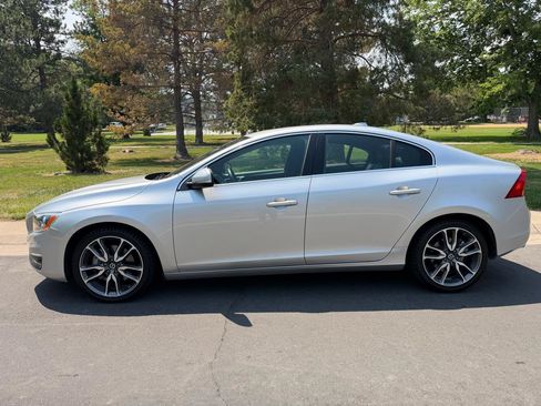 Used 2015 Volvo S60 T5 Premier w/ Climate Package AWD/4WD image 2