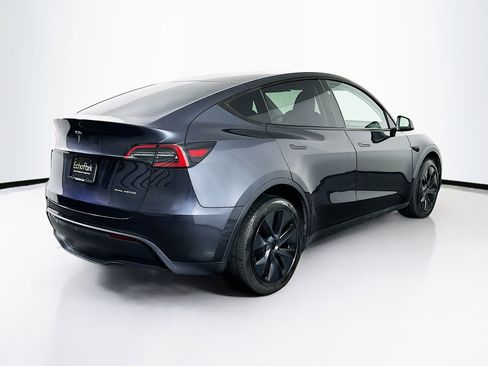 Used 2024 Tesla Model Y Long Range image 9
