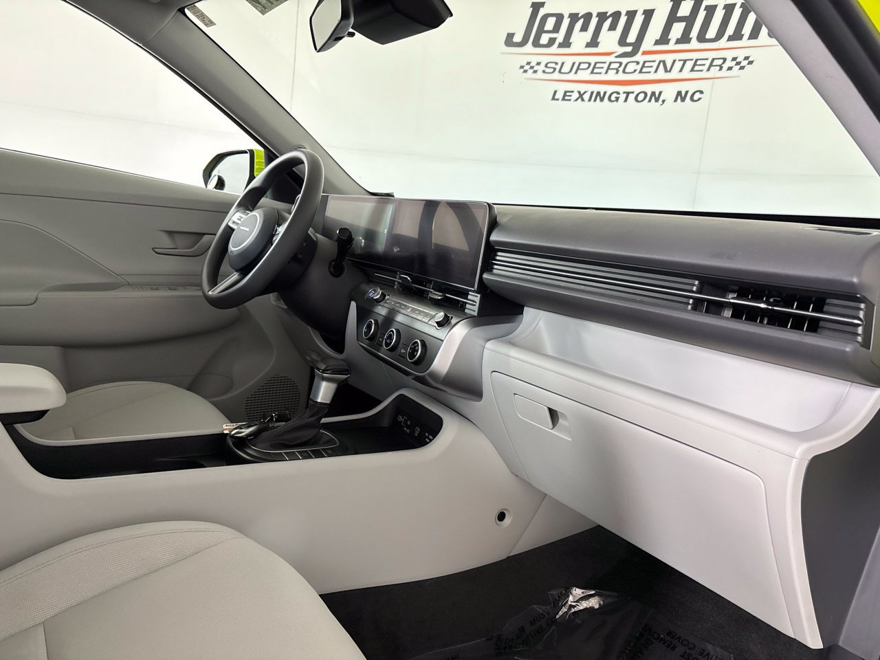 Used 2024 Hyundai Kona SE AWD/4WD image 30