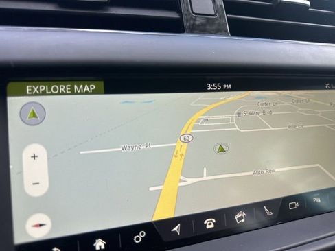 Used 2020 Land Rover Discovery Landmark image 18