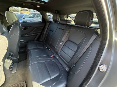Used 2018 Jaguar F-PACE R-Sport image 22