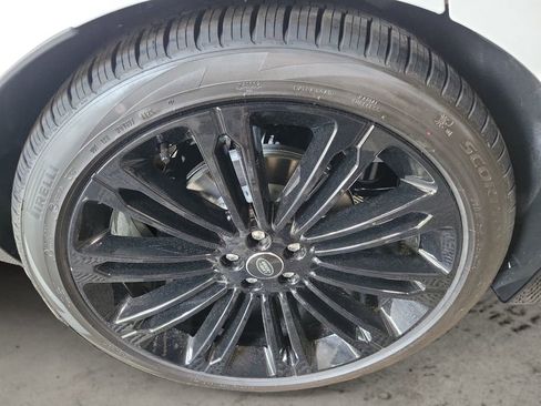 New 2026 Land Rover Range Rover Velar Dynamic SE image 12