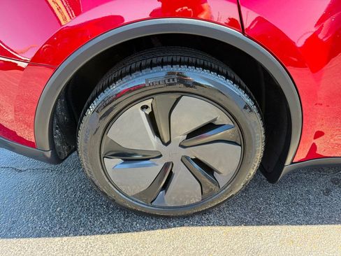 Used 2026 Tesla Model Y Long Range image 34