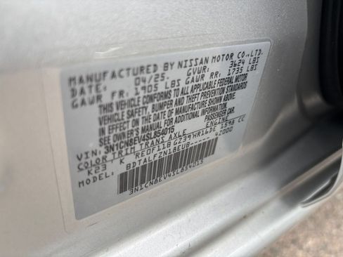 Used 2025 Nissan Versa SV FWD image 28