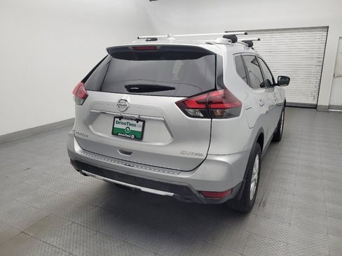 Used 2018 Nissan Rogue SV AWD/4WD image 7