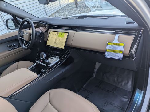 New 2026 Land Rover Range Rover Sport SE image 31
